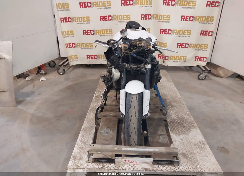 2019 YAMAHA YZFR6 VIN: JYARJ28E8KA003981