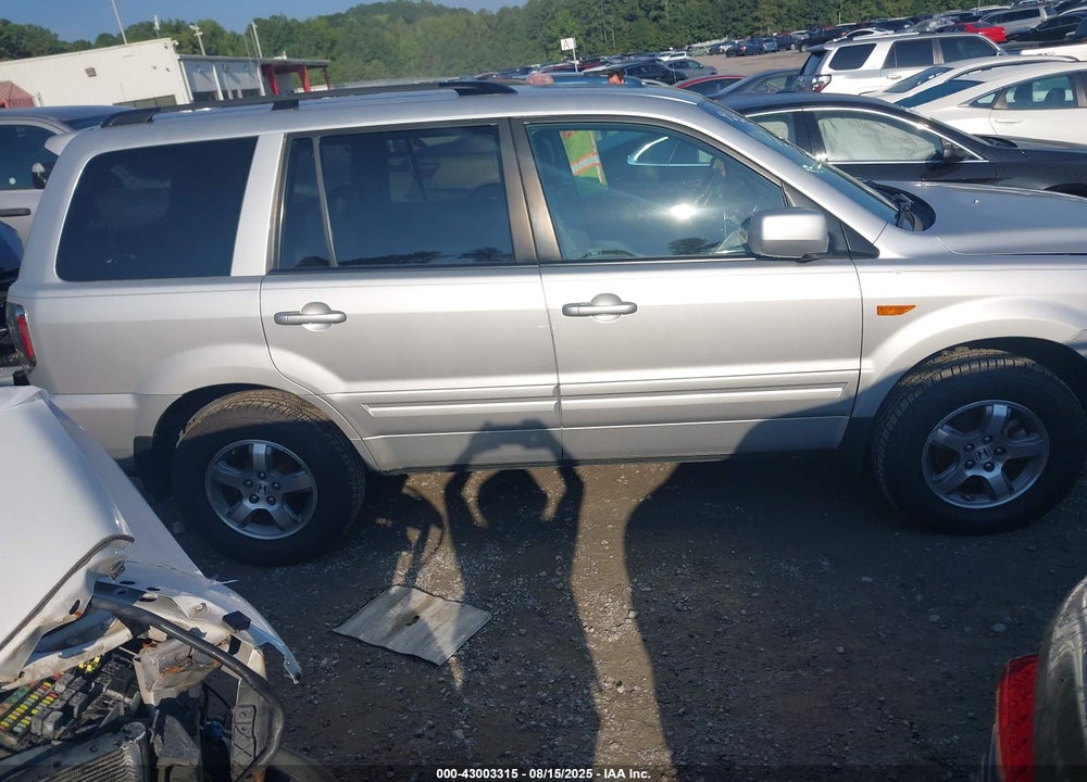 2008 HONDA PILOT EX-L VIN: 5FNYF28588B027604
