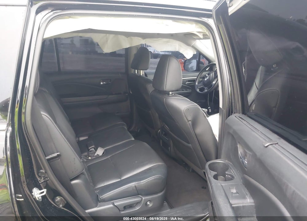 2021 HONDA PILOT VIN: 5FNYF6H20MB012053