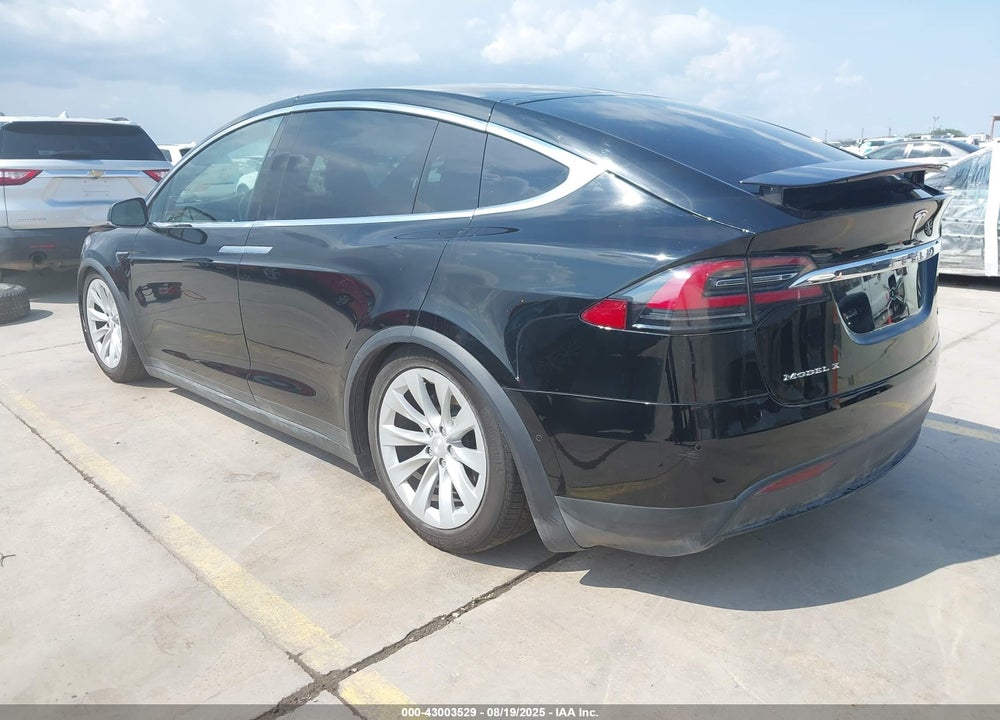 2017 TESLA MODEL X VIN: 5YJXCBE28HF043784
