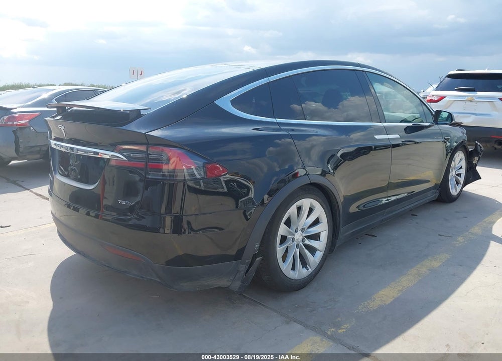 2017 TESLA MODEL X VIN: 5YJXCBE28HF043784