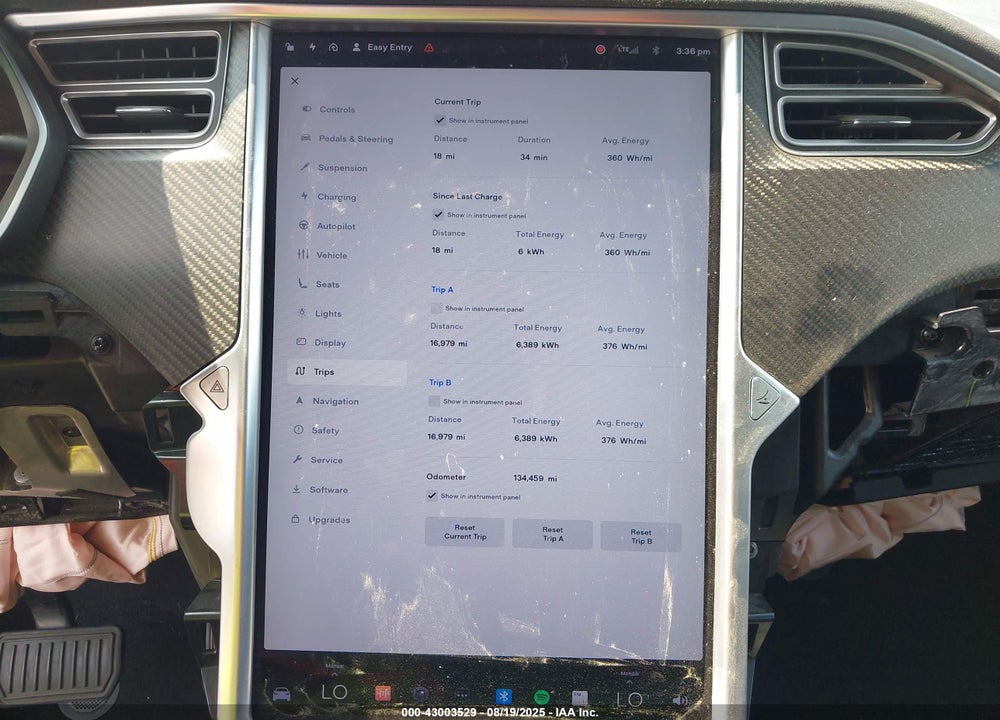 2017 TESLA MODEL X VIN: 5YJXCBE28HF043784