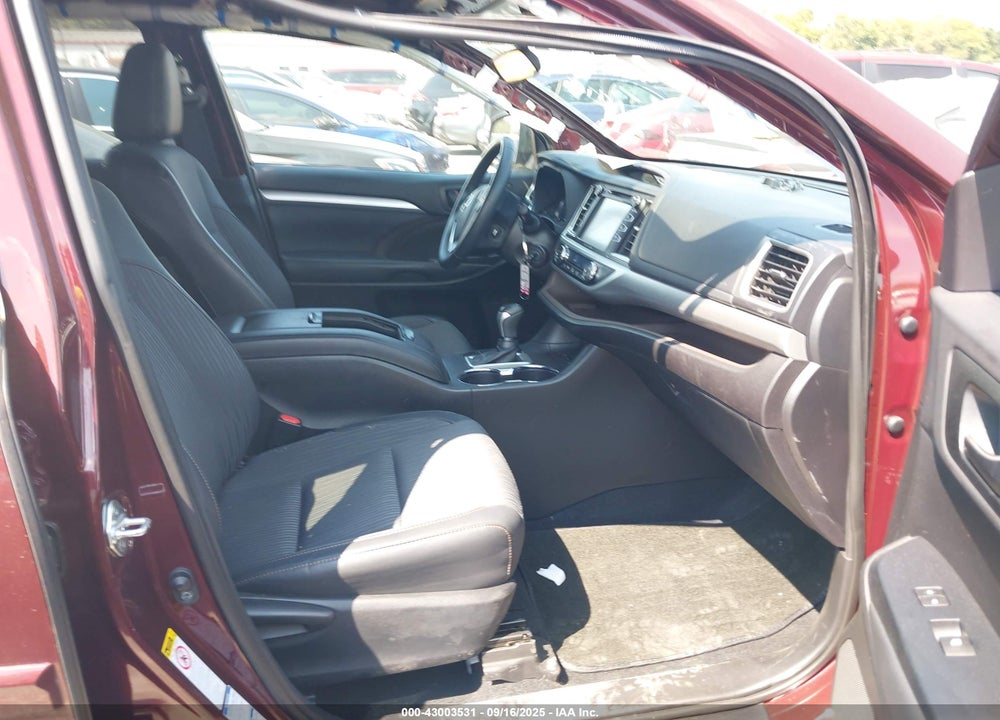 2019 TOYOTA HIGHLANDER LE PLUS VIN: 5TDBZRFH9KS954164