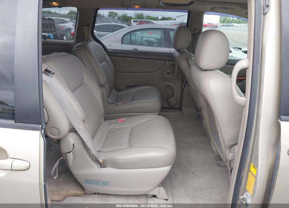 2004 TOYOTA SIENNA XLE VIN: 5TDZA22C24S079844