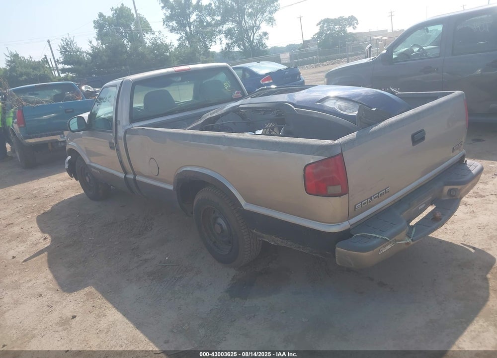 1998 GMC SONOMA SL VIN: 1GTCS1446WK517889