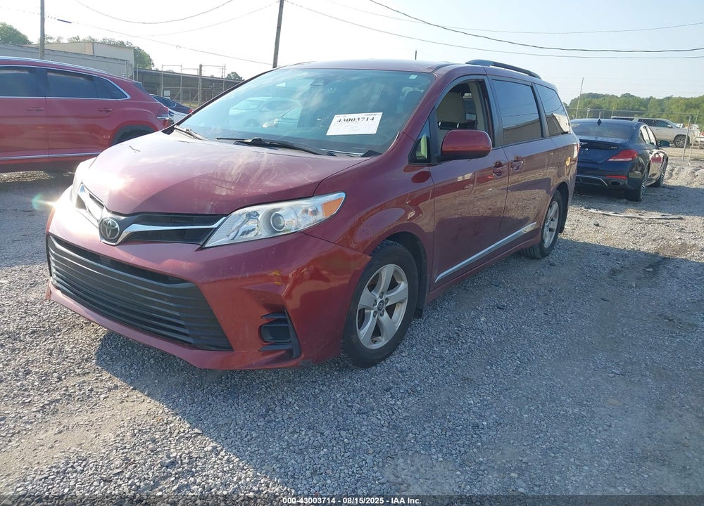 2018 TOYOTA SIENNA LE 8 PASSENGER VIN: 5TDKZ3DC8JS941358