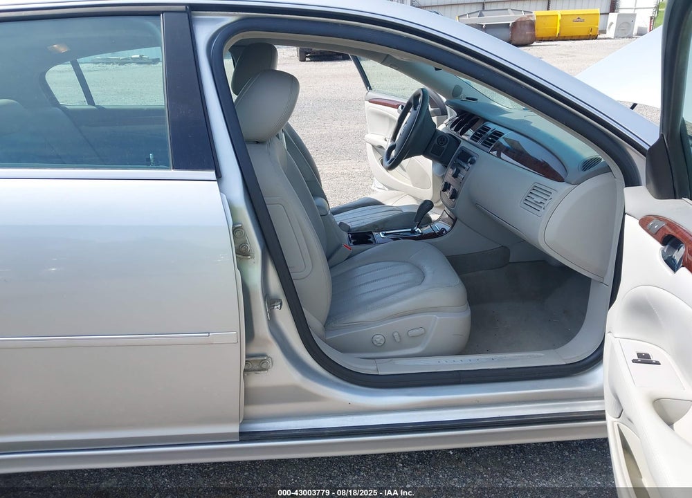2011 BUICK LUCERNE VIN: 1G4HC5EM6BU125076