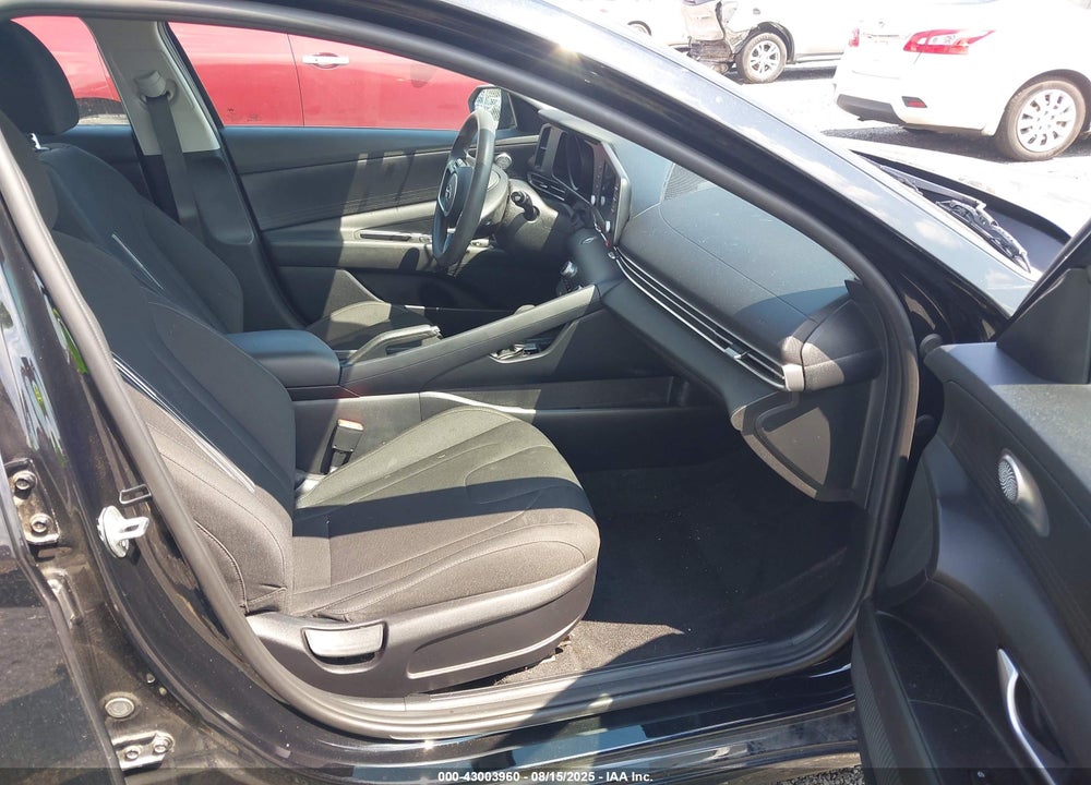 2021 HYUNDAI ELANTRA VIN: 5NPLM4AG6MH000808
