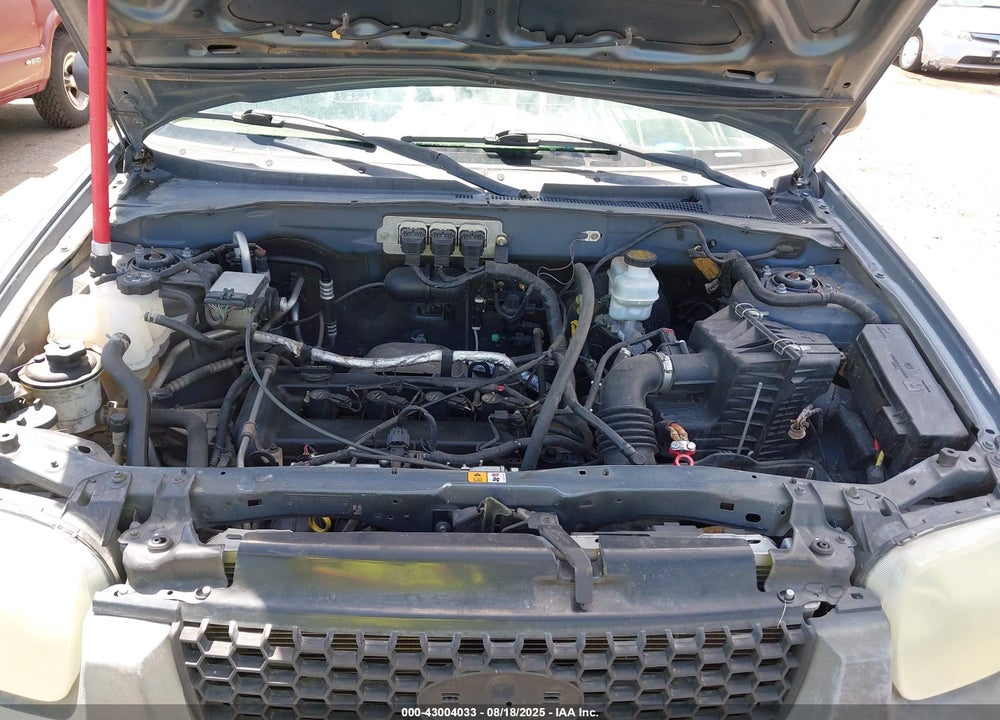 2005 FORD ESCAPE XLS VIN: 1FMYU02Z55KA09299