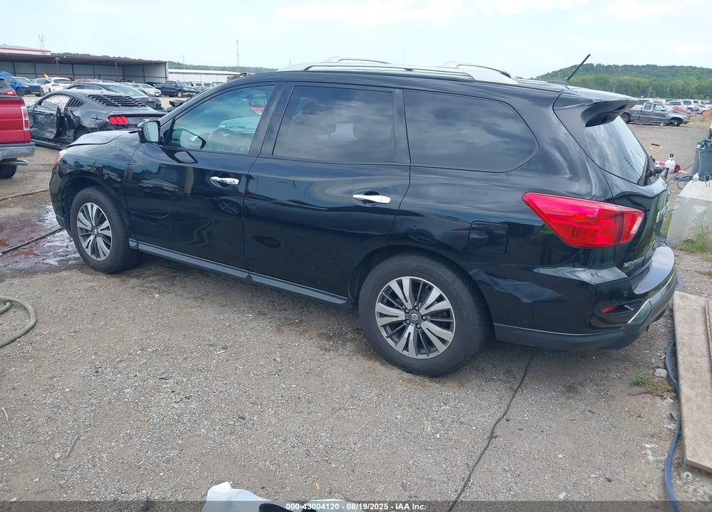 2017 NISSAN PATHFINDER VIN: 5N1DR2MM7HC649560
