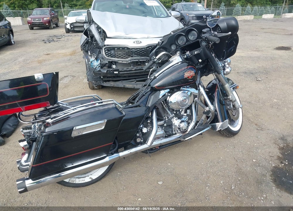 2002 HARLEY-DAVIDSON FLHTCI VIN: 1HD1FFW142Y631228