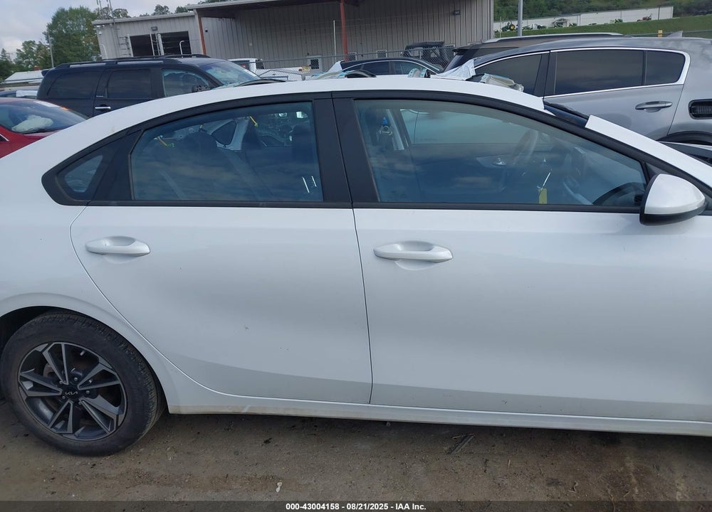 2023 KIA FORTE LXS VIN: 3KPF24AD1PE611055