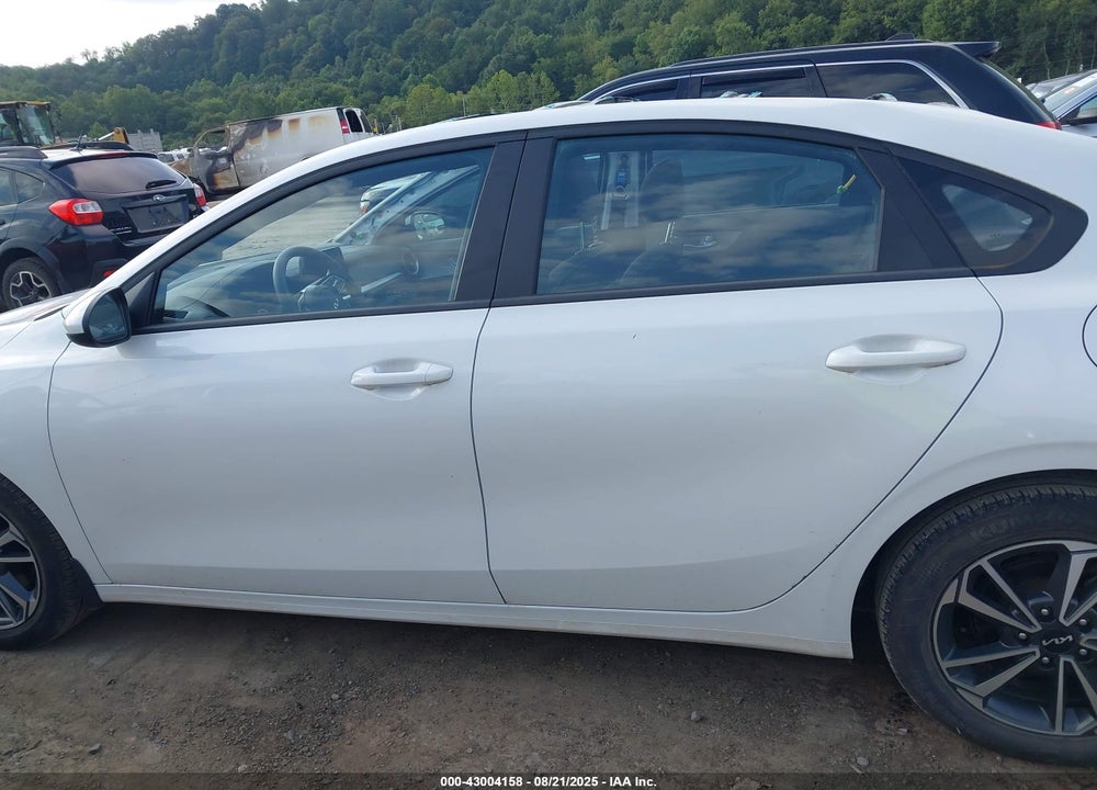 2023 KIA FORTE LXS VIN: 3KPF24AD1PE611055