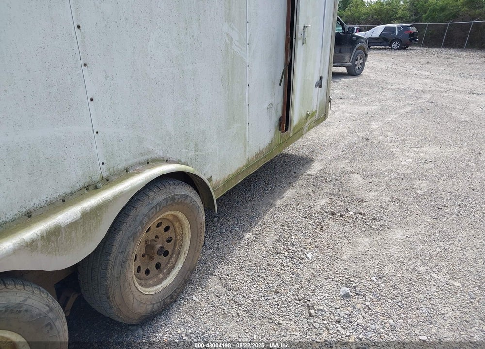 2002 CARGO OTHER VIN: 4U01C18222A011136
