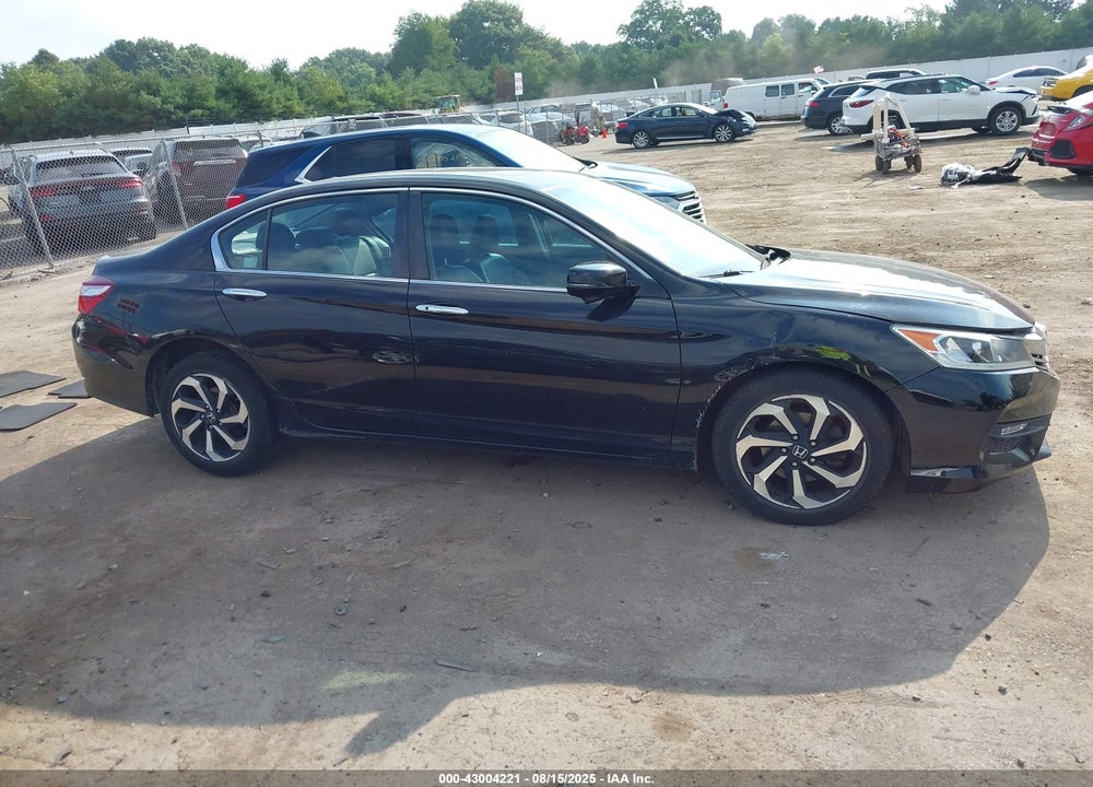 2017 HONDA ACCORD VIN: 1HGCR2F8XHA164374