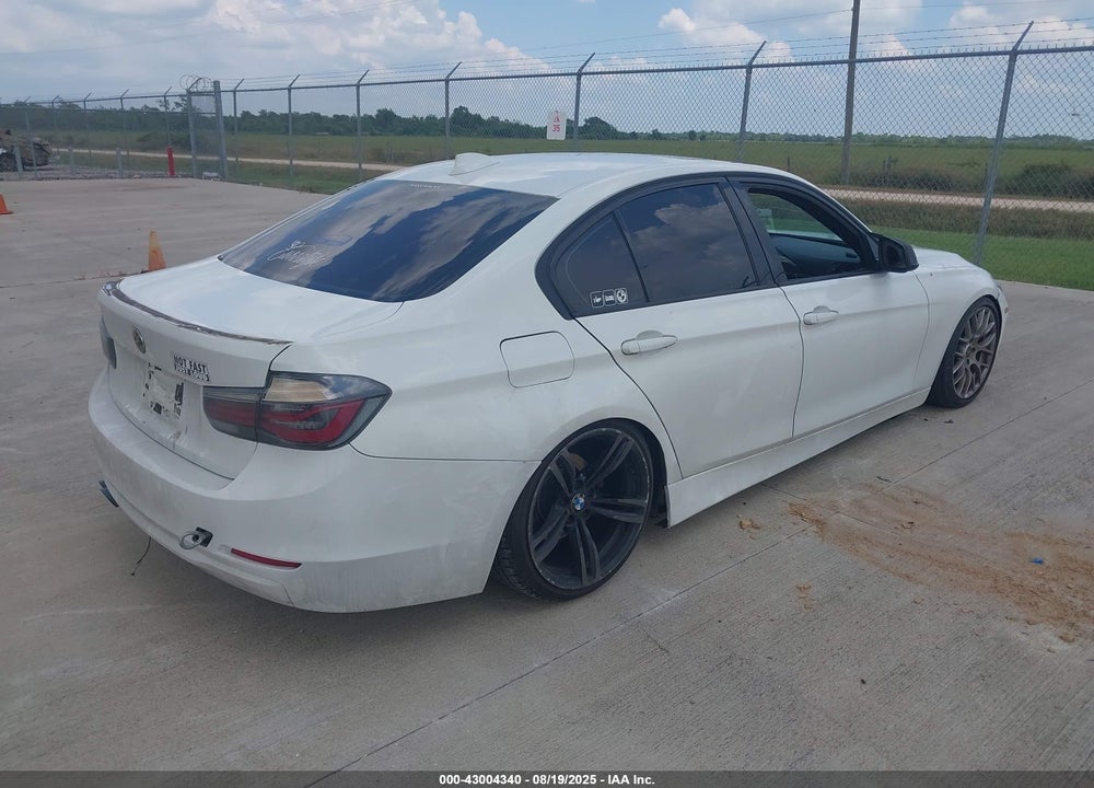 2013 BMW 3 SERIES VIN: WBA3A5G58DNP26784