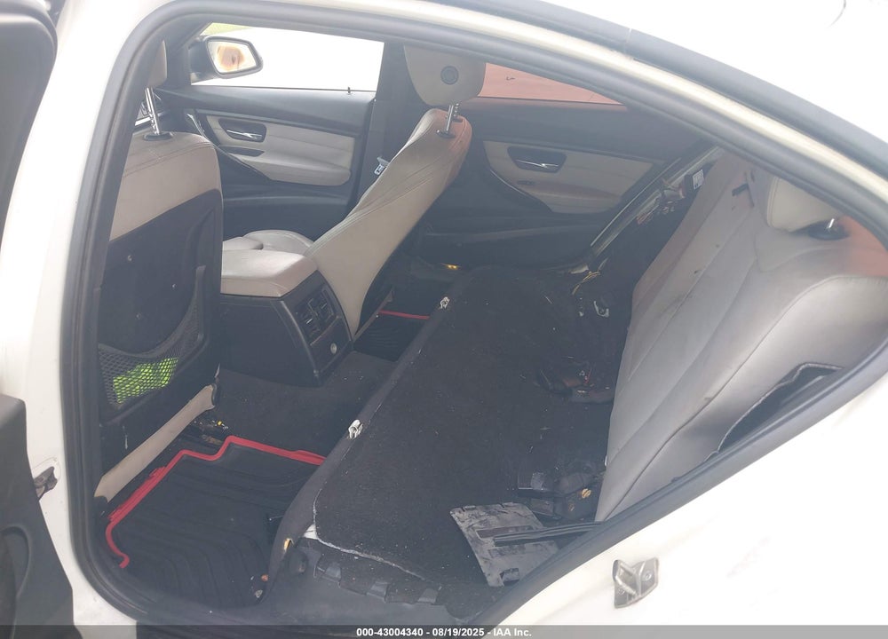 2013 BMW 3 SERIES VIN: WBA3A5G58DNP26784