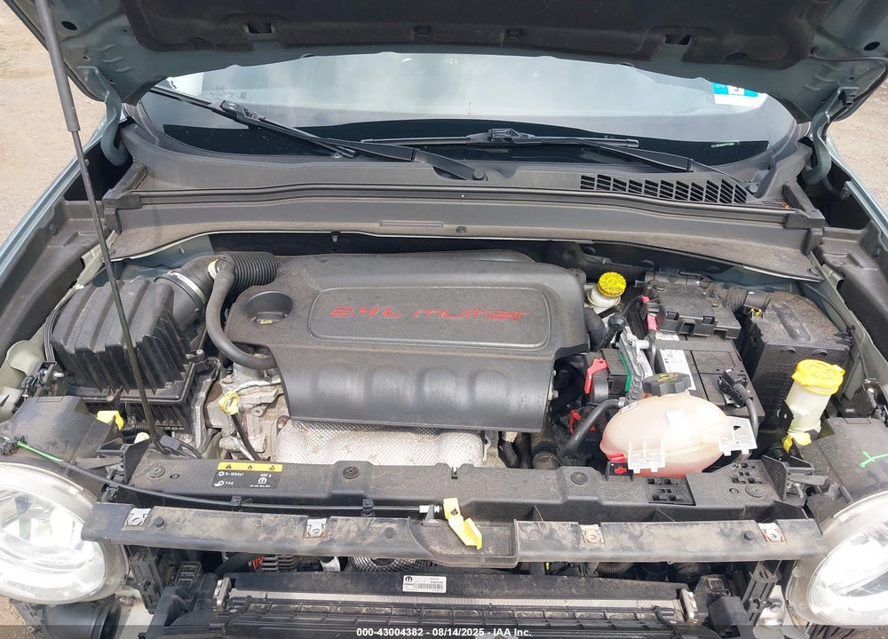 2017 JEEP RENEGADE VIN: ZACCJBDB9HPF39661