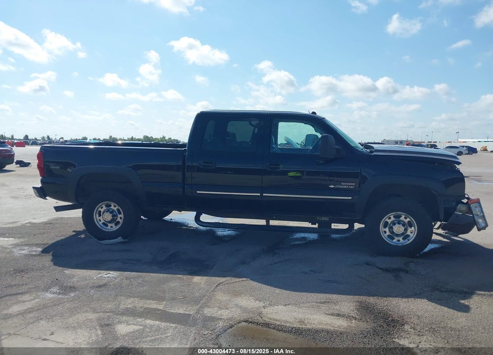 2005 CHEVROLET SILVERADO 2500HD LT VIN: 1GCHC23215F806663