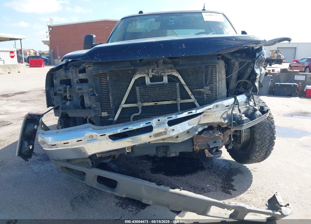 2005 CHEVROLET SILVERADO 2500HD LT VIN: 1GCHC23215F806663