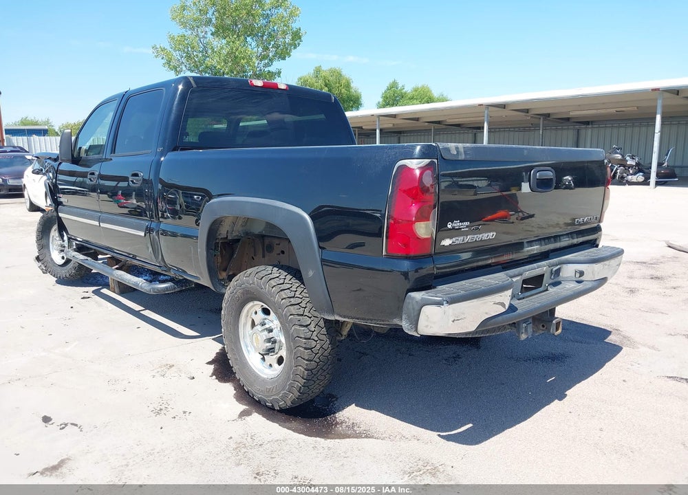 2005 CHEVROLET SILVERADO 2500HD LT VIN: 1GCHC23215F806663