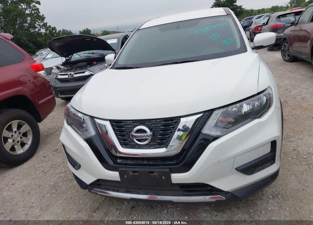 2017 NISSAN ROGUE VIN: 5N1AT2MV6HC821123