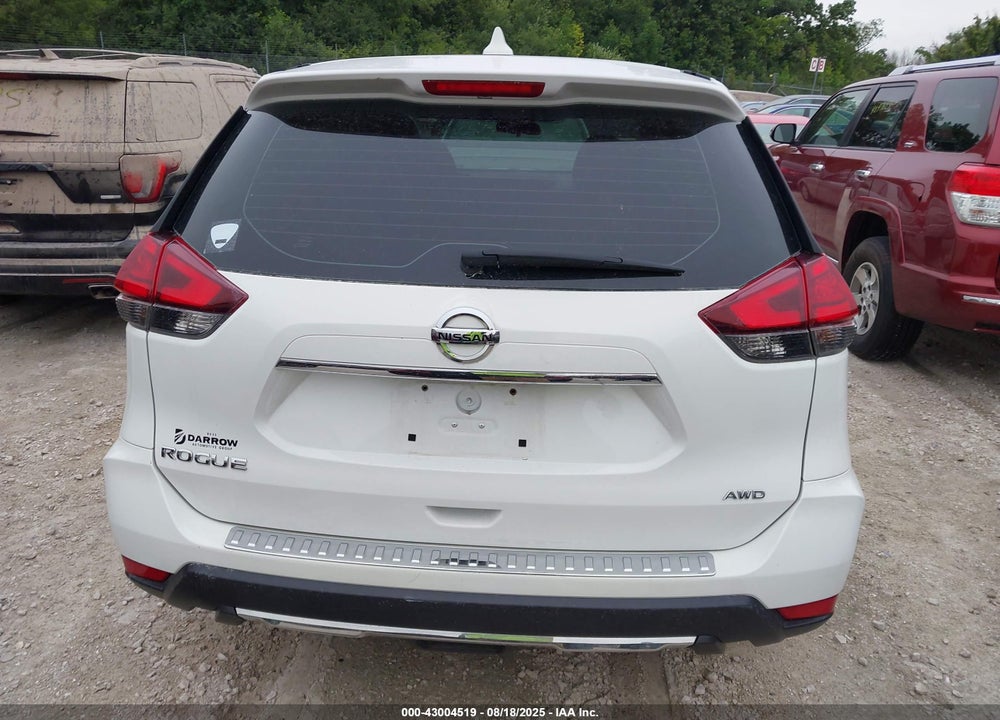 2017 NISSAN ROGUE VIN: 5N1AT2MV6HC821123