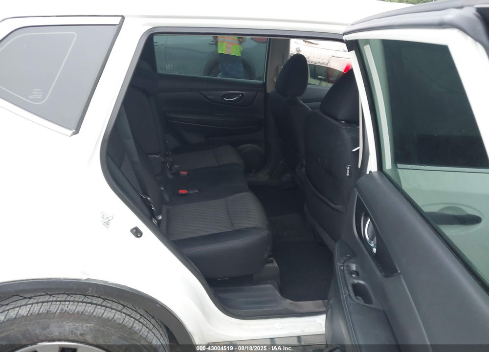 2017 NISSAN ROGUE VIN: 5N1AT2MV6HC821123