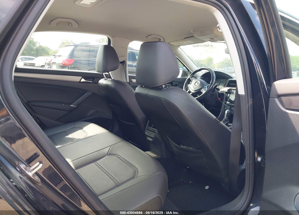 2020 VOLKSWAGEN PASSAT VIN: 1VWSA7A33LC020072