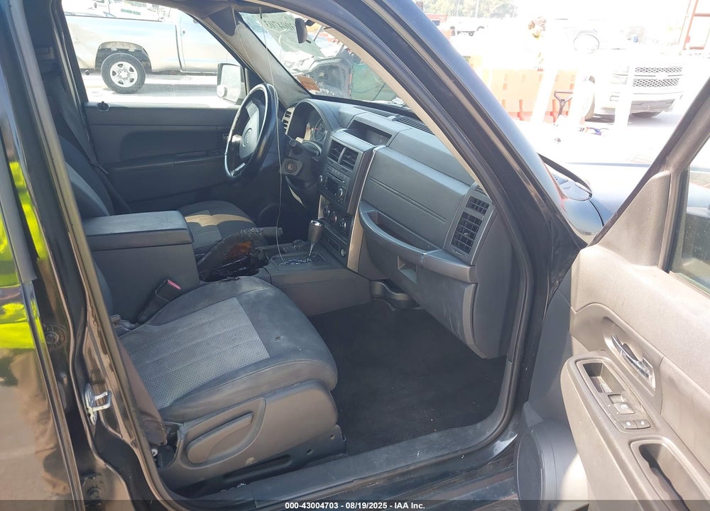 2010 JEEP LIBERTY VIN: 1J4PN2GK5AW120601