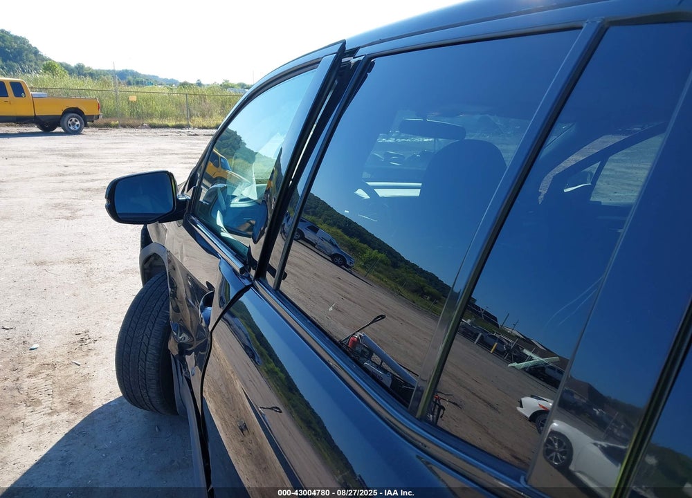 2019 HONDA RIDGELINE VIN: 5FPYK3F1XKB040838