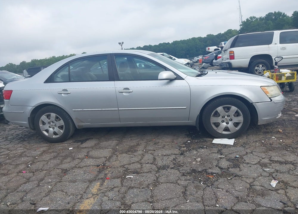 2009 HYUNDAI SONATA VIN: 5NPET46C29H456880