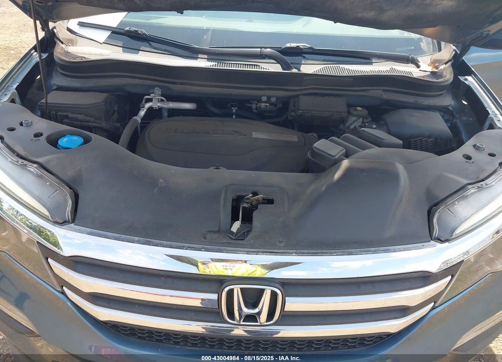 2018 HONDA PILOT EX VIN: 5FNYF6H33JB047688