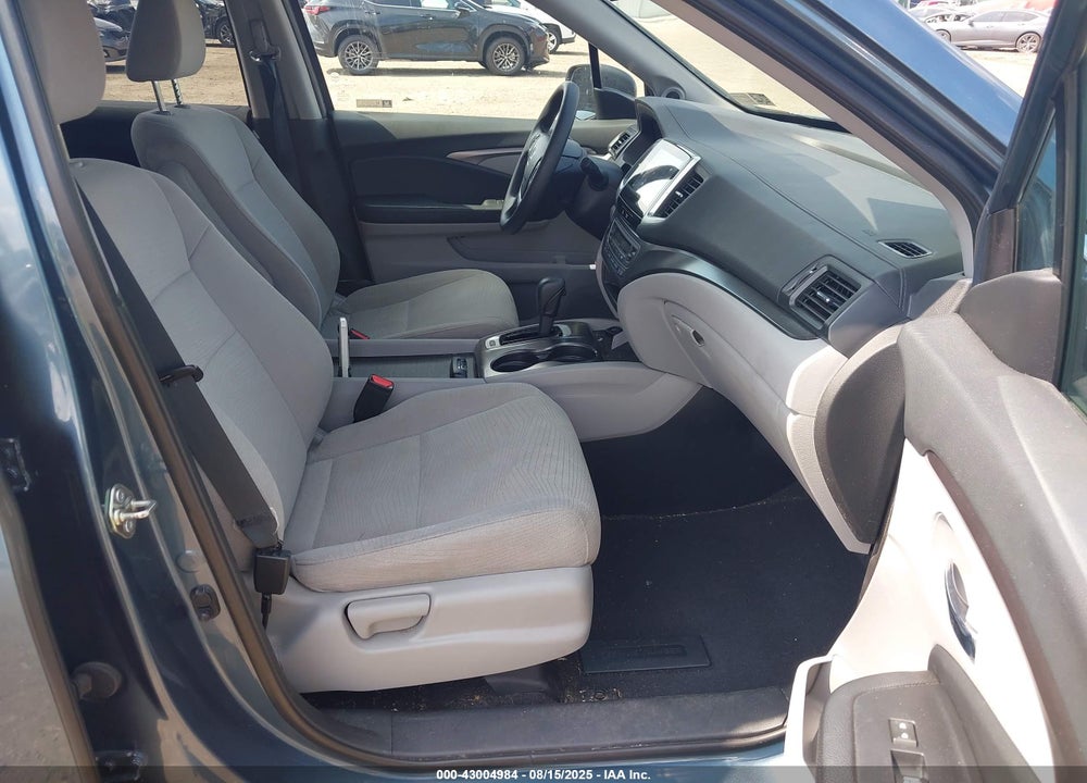 2018 HONDA PILOT EX VIN: 5FNYF6H33JB047688