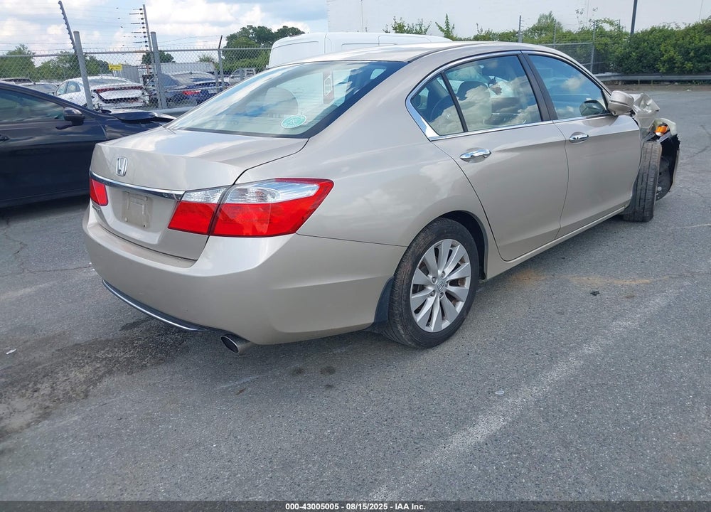 2015 HONDA ACCORD VIN: 1HGCR2F76FA010457