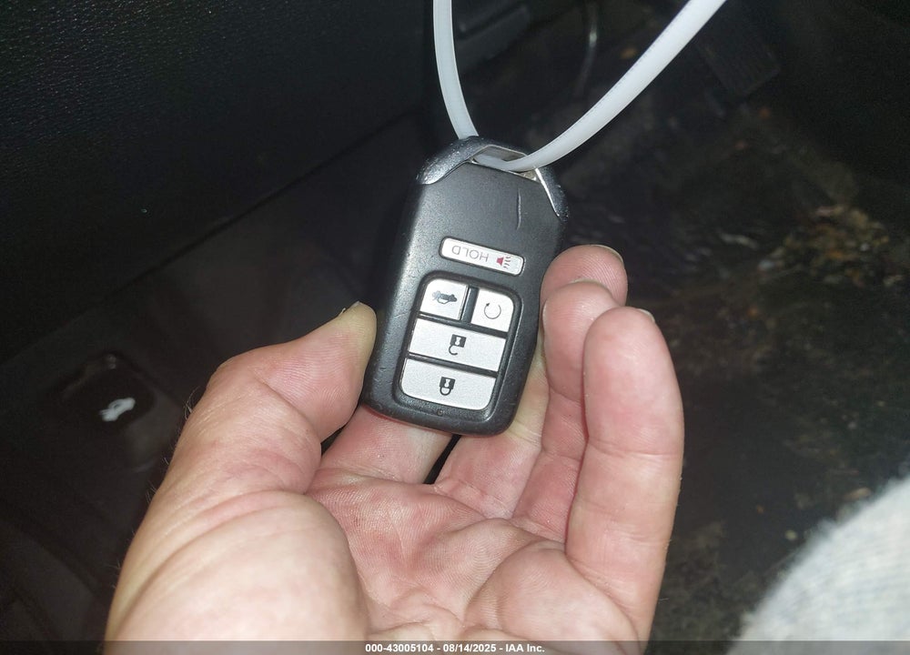2016 HONDA CIVIC VIN: 2HGFC1F32GH652604