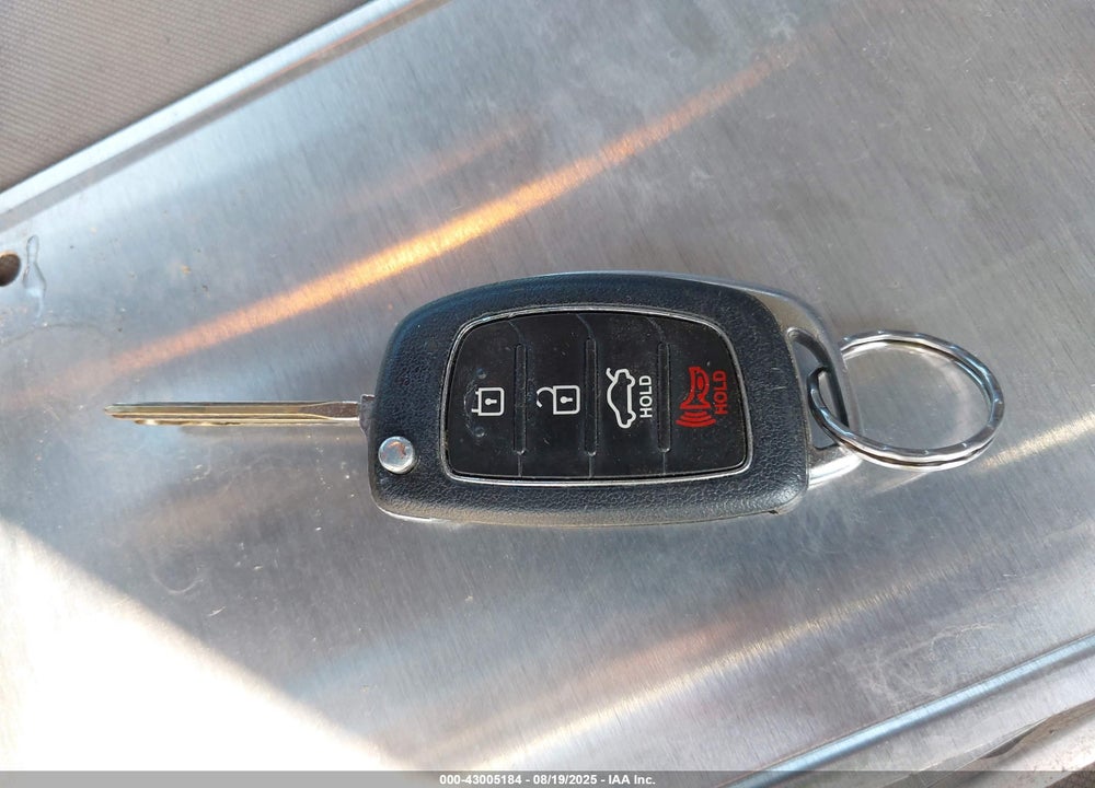 2017 HYUNDAI SONATA VIN: 5NPE24AF7HH561482