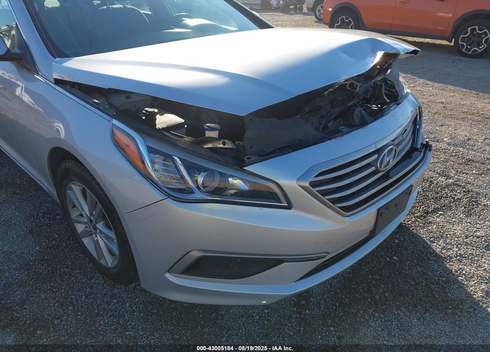 2017 HYUNDAI SONATA VIN: 5NPE24AF7HH561482