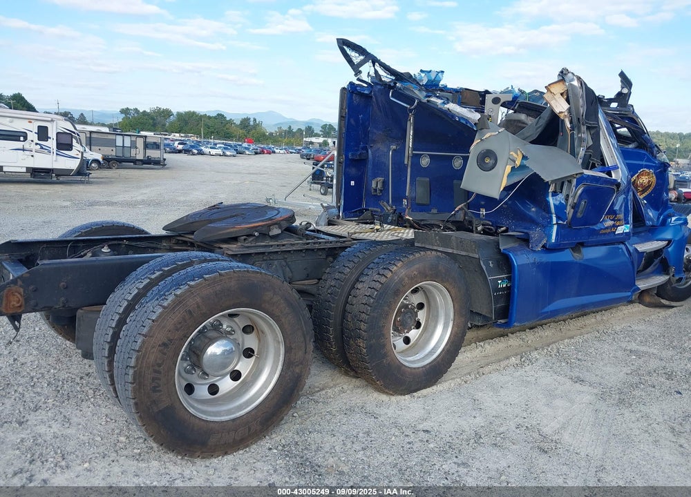 2018 KENWORTH T680 VIN: 1XKYDP9X6JJ192377