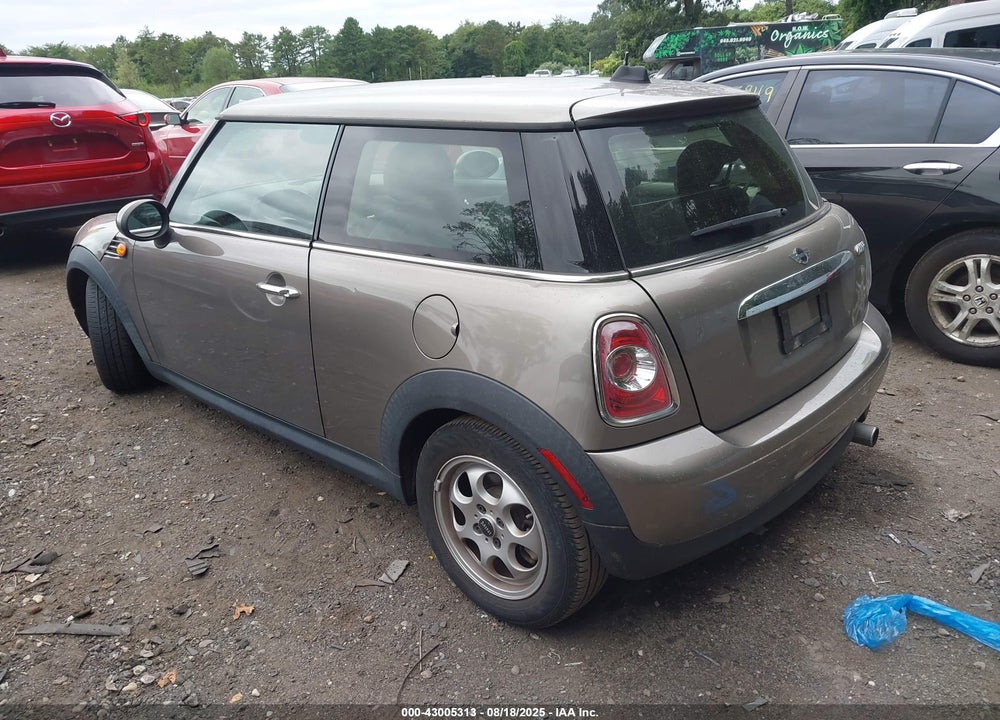 2012 MINI COOPER VIN: WMWSU3C5XCT260010