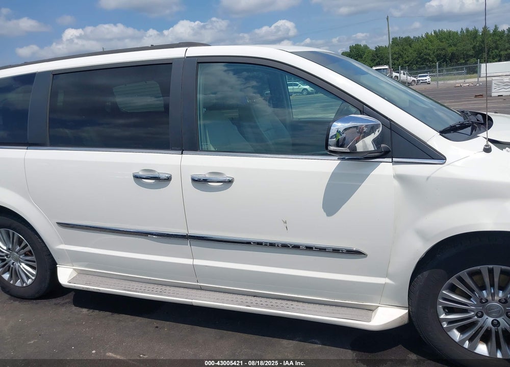 2013 CHRYSLER TOWN & COUNTRY TOURING-L VIN: 2C4RC1CGXDR748179