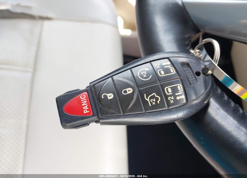 2013 CHRYSLER TOWN & COUNTRY TOURING-L VIN: 2C4RC1CGXDR748179