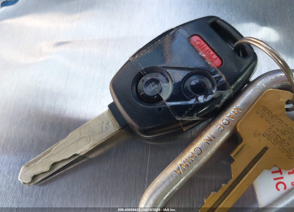 2011 HONDA CIVIC LX VIN: 19XFA1F58BE031913