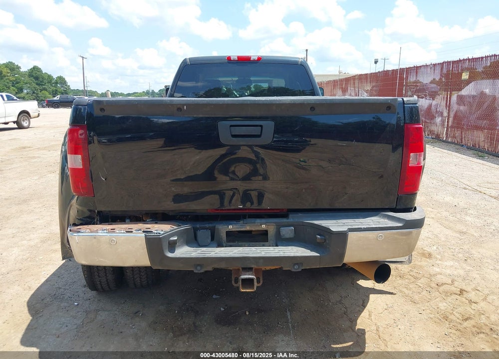 2010 CHEVROLET SILVERADO 3500HD LTZ VIN: 1GC7K1B65AF105244