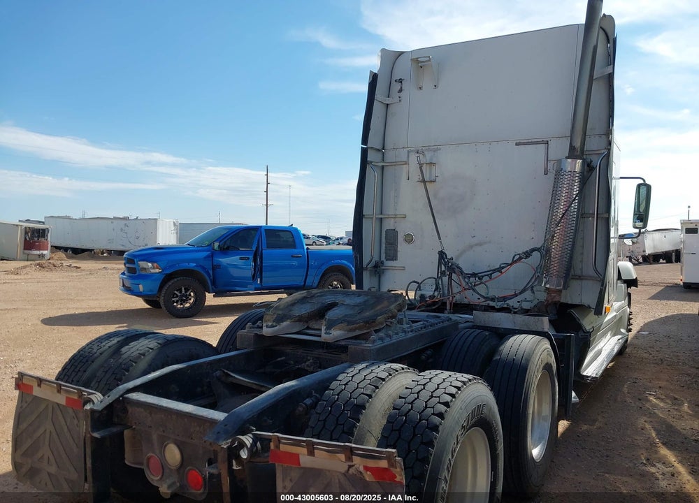 2006 FREIGHTLINER CONVENTIONAL ST120 VIN: 1FUJBBCK06LU39707