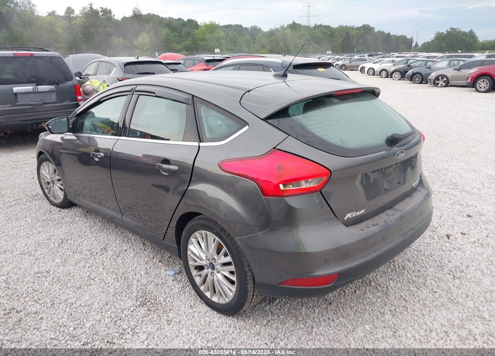 2015 FORD FOCUS VIN: 1FADP3N22FL373045