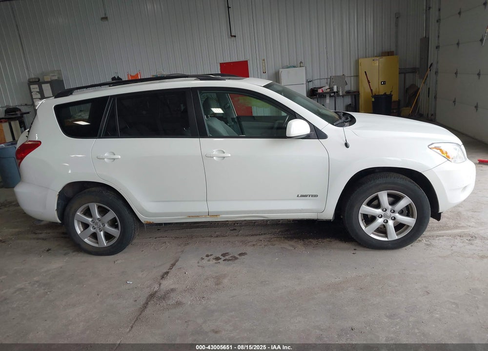2007 TOYOTA RAV4 LIMITED V6 VIN: JTMBK31V575028355