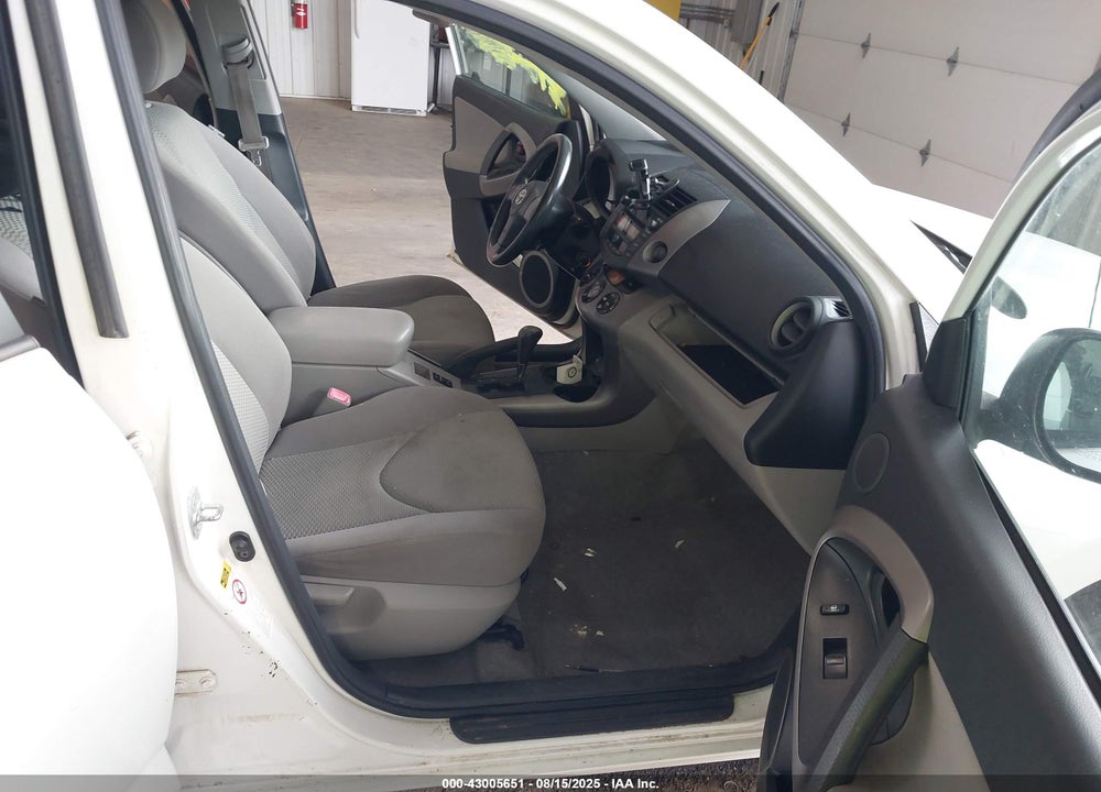 2007 TOYOTA RAV4 LIMITED V6 VIN: JTMBK31V575028355