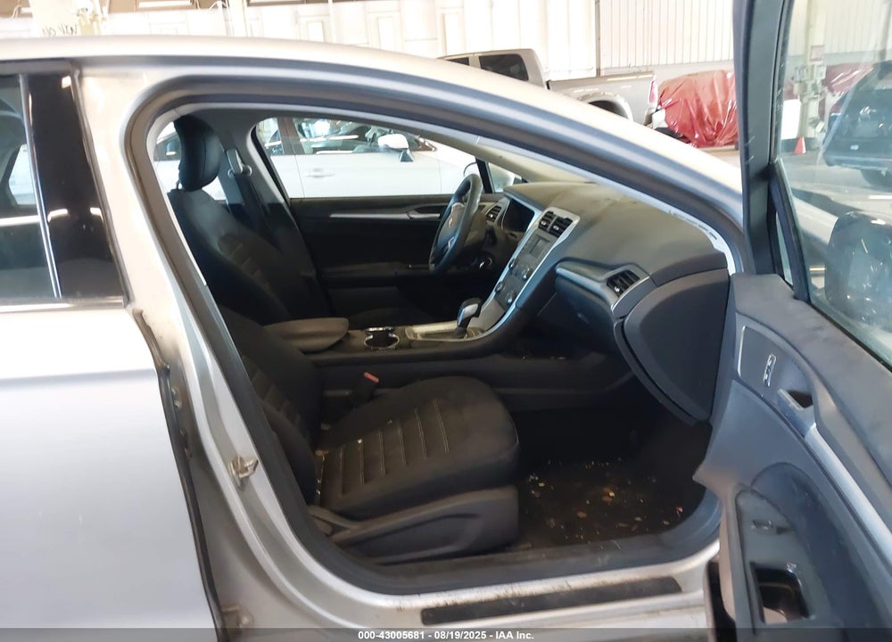 2014 FORD FUSION SE VIN: 1FA6P0H70E5399256