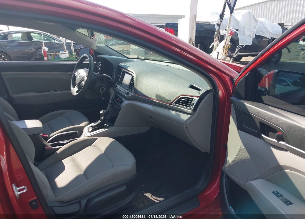 2018 HYUNDAI ELANTRA VIN: 5NPD84LF1JH244066
